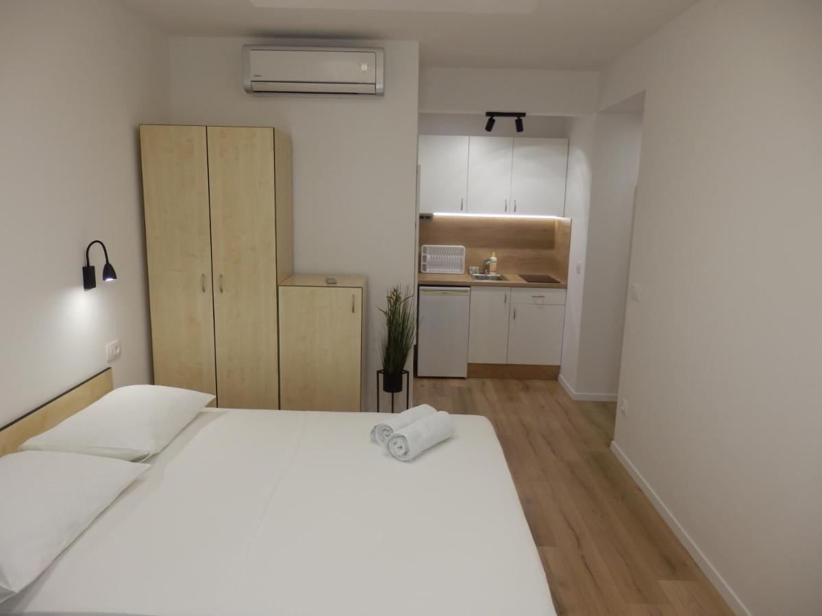 Apartments Rica Omiš Zewnętrze zdjęcie
