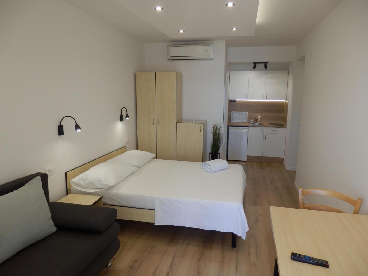 Apartments Rica Omiš Zewnętrze zdjęcie