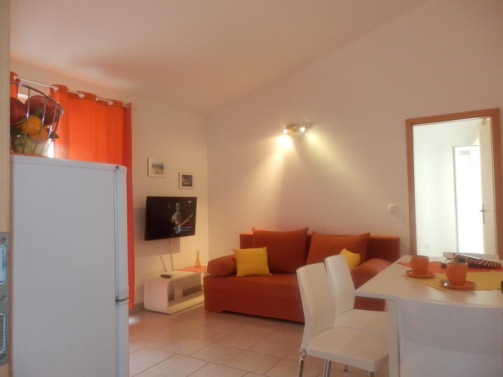 Apartments Rica Omiš Zewnętrze zdjęcie