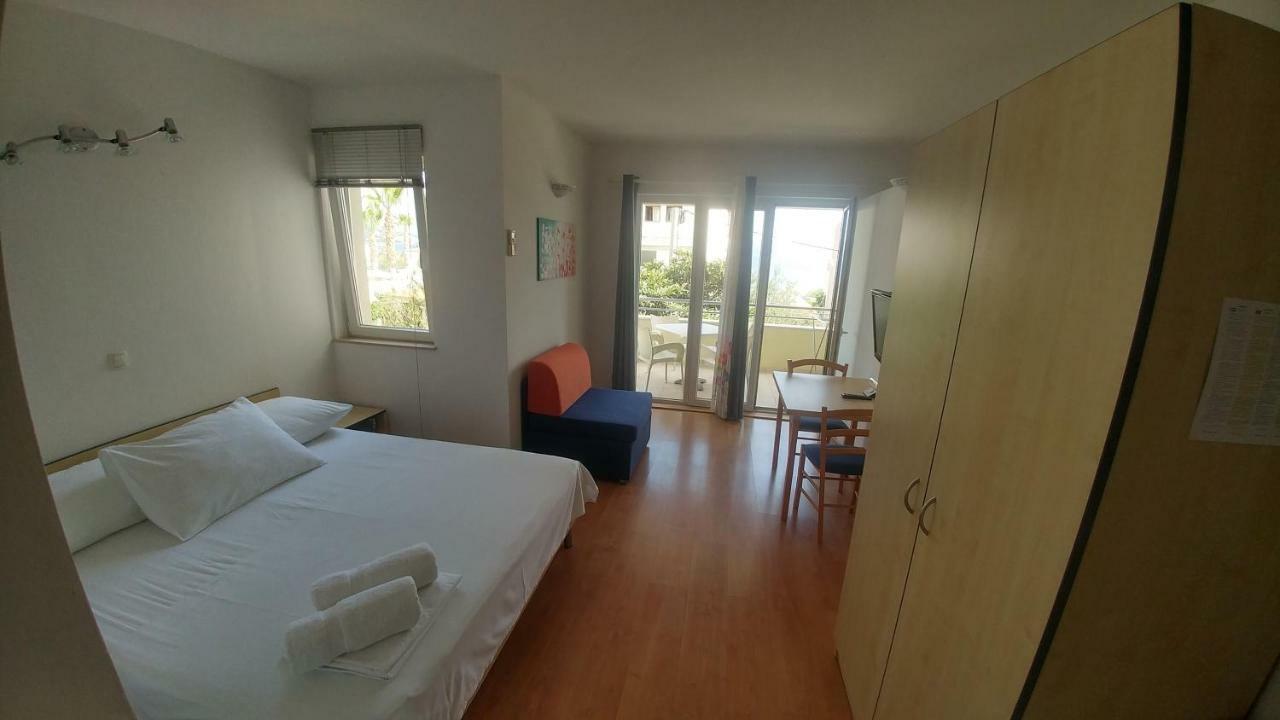 Apartments Rica Omiš Zewnętrze zdjęcie