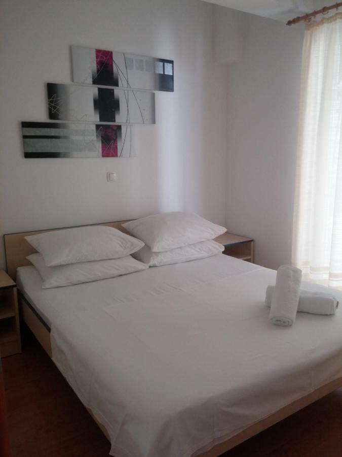 Apartments Rica Omiš Zewnętrze zdjęcie
