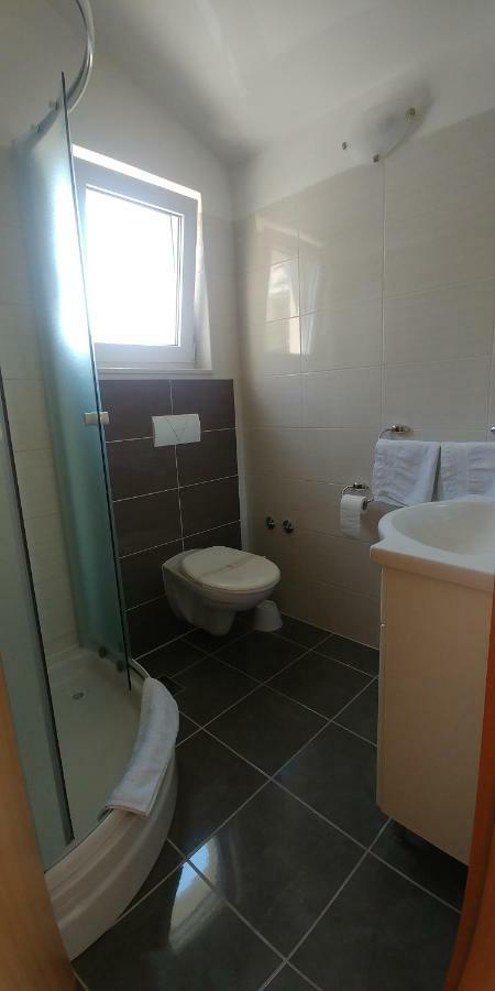 Apartments Rica Omiš Zewnętrze zdjęcie
